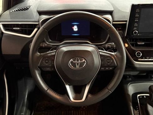 Used 2021 Toyota Corolla XSE image 19