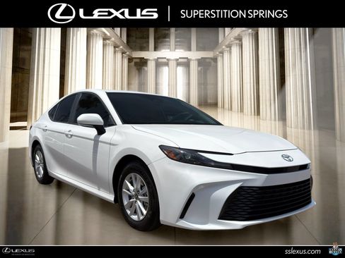 Used 2025 Toyota Camry LE FWD image 1