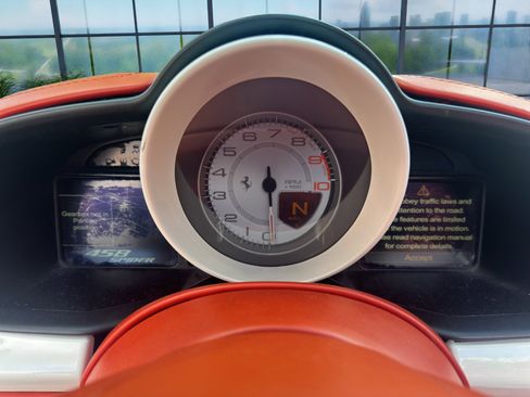 Used 2013 Ferrari 458 Spider image 11