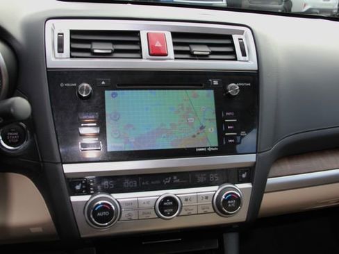 Used 2016 Subaru Outback 3.6R Limited image 24