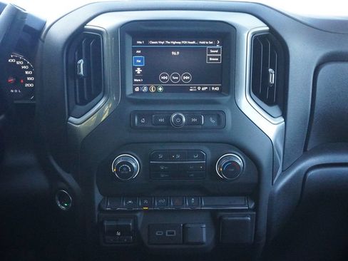 Used 2024 Chevrolet Silverado 1500 Custom AWD/4WD image 35
