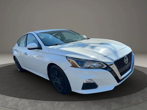 Used 2019 Nissan Altima 2.5 S FWD image 3