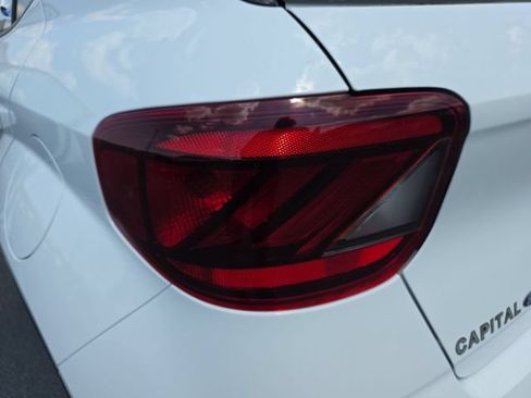 Used 2025 Hyundai Venue SEL FWD image 33