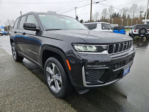 New 2026 Jeep Grand Cherokee Limited w/ Luxury Tech Group II AWD/4WD image 7
