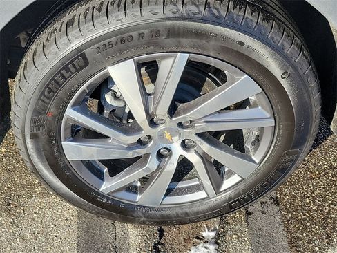 Certified 2024 Chevrolet Equinox Premier image 32