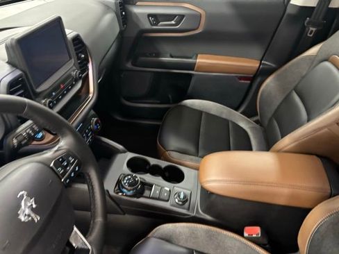 Used 2024 Ford Bronco Sport Outer Banks w/ Tech Package AWD/4WD image 17