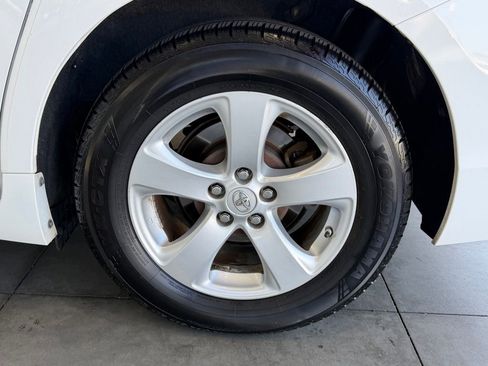Used 2014 Toyota Sienna LE FWD image 16