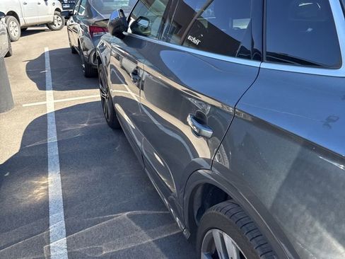 Used 2018 Audi SQ5 Prestige w/ Prestige Package image 8