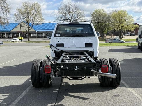 New 2025 Ford F550 4x4 Crew Cab Super Duty image 3