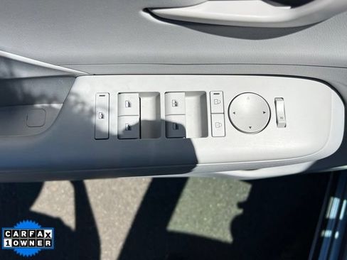 Used 2024 Hyundai Kona SEL FWD image 16