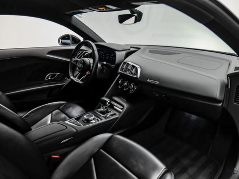Used 2018 Audi R8 V10 image 55