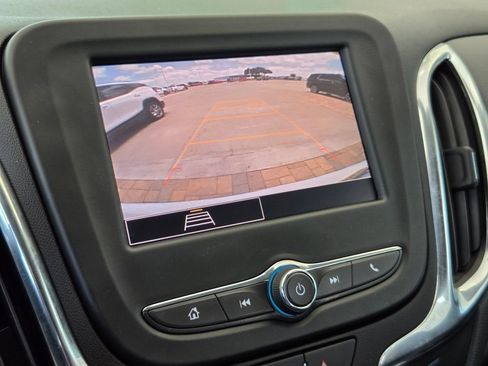 Used 2023 Chevrolet Equinox LT FWD image 32