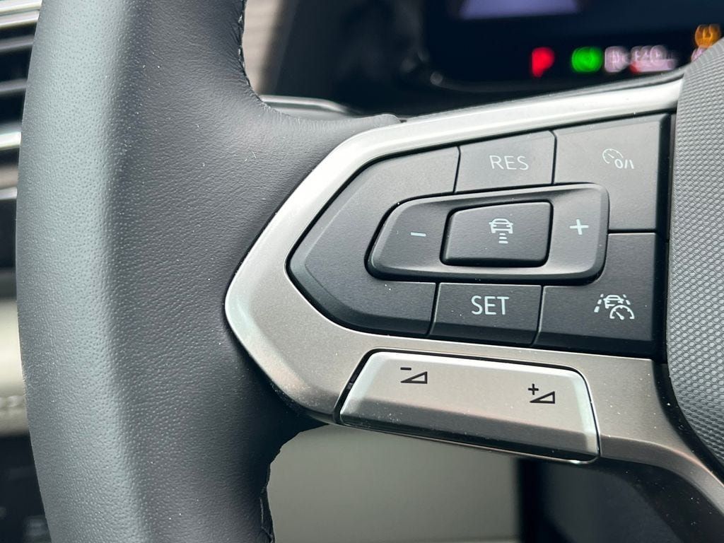 New 2025 Volkswagen Atlas SEL Premium R-Line AWD/4WD image 22