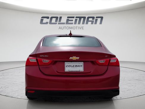 Used 2018 Chevrolet Malibu LT FWD image 4