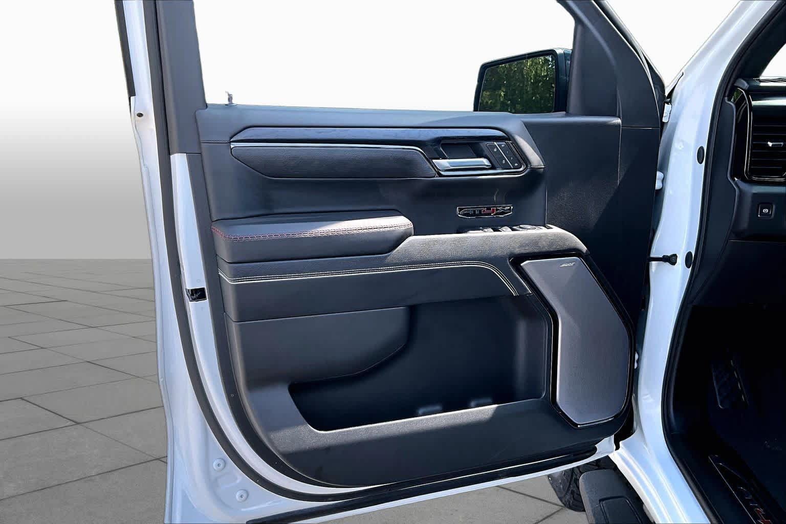 Used 2025 GMC Sierra 1500 AT4X AWD/4WD image 23