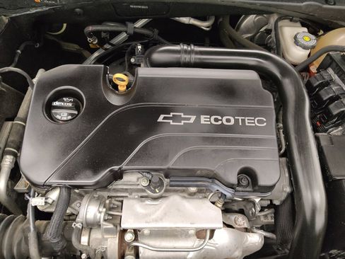 Used 2017 Chevrolet Malibu LT image 30