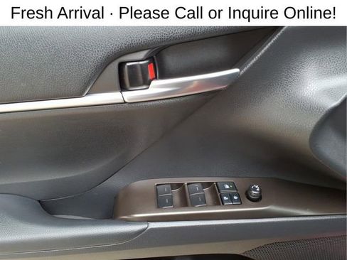 Used 2022 Toyota Camry LE FWD image 11