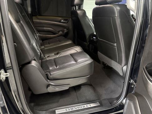 Used 2019 Chevrolet Suburban LT AWD/4WD image 38