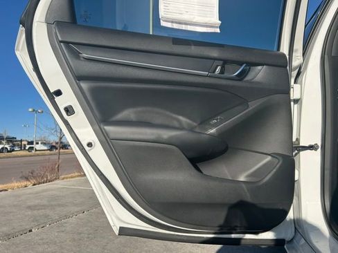 Used 2022 Honda Accord Sport image 24