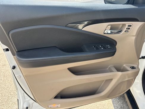 Used 2022 Honda Pilot Elite image 10
