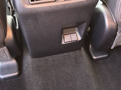 Used 2023 Toyota 4Runner TRD Off-Road Premium w/ Moonroof Package AWD/4WD image 10