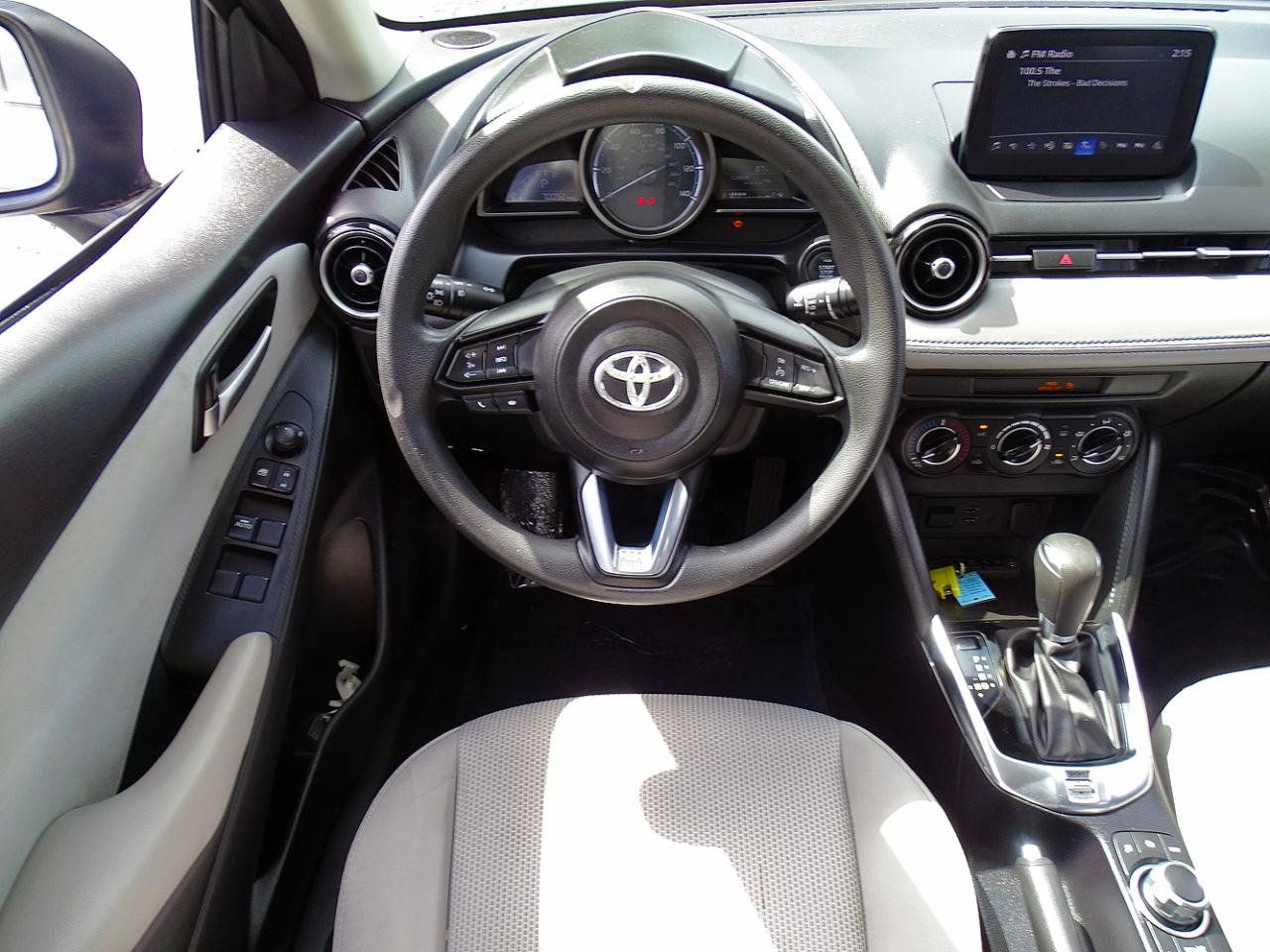 Used 2019 Toyota Yaris LE FWD image 30