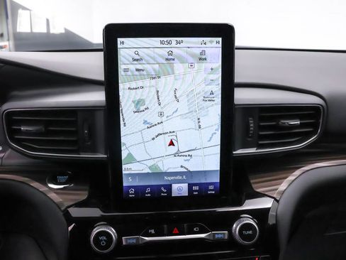 Used 2022 Ford Explorer Limited w/ Limited Technology Package image 9