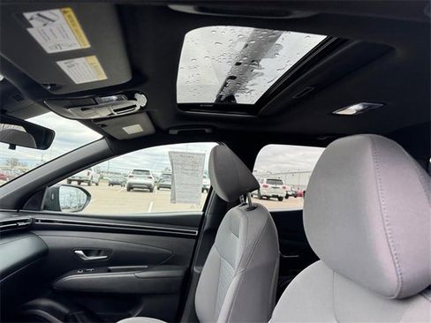 Used 2023 Hyundai Santa Cruz SEL w/ Activity Package image 12