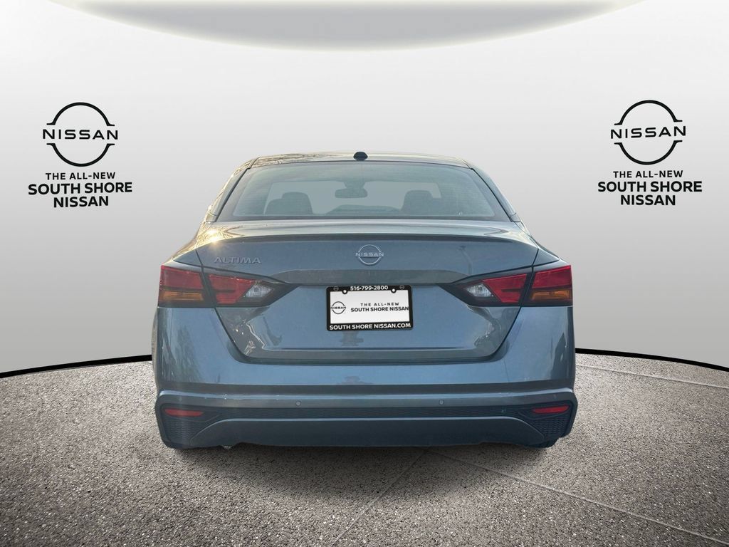 Used 2025 Nissan Altima 2.5 S FWD image 6