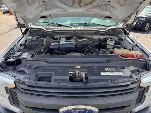 Used 2018 Ford F250 XL w/ Power Equipment Group AWD/4WD image 22