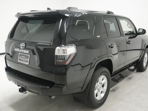 Used 2024 Toyota 4Runner SR5 AWD/4WD image 3