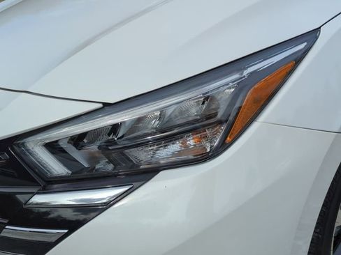 New 2025 Nissan Versa SV w/ Trunk Package image 10