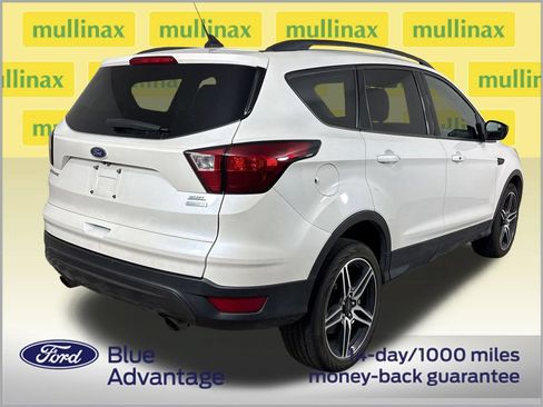 Used 2019 Ford Escape SEL FWD image 4
