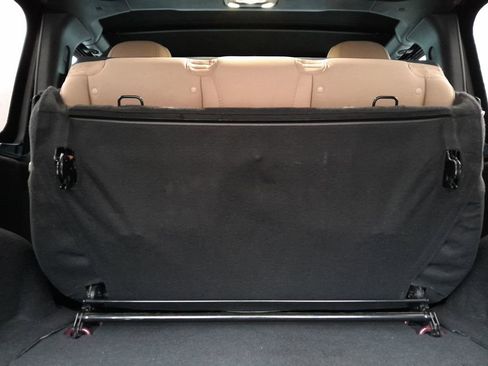 Used 2021 Jeep Wrangler Sport S image 31