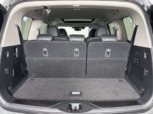 Certified 2025 INFINITI QX80 Sensory image 29
