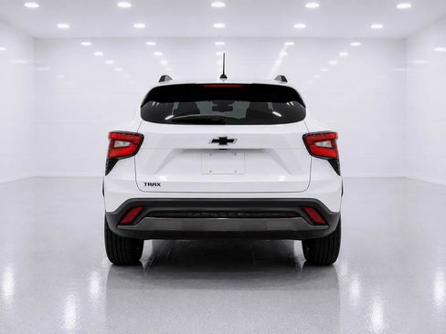 Used 2024 Chevrolet Trax ACTIV FWD image 4