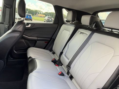 Used 2026 Ford Escape SE w/ PHEV Premium Package FWD image 33
