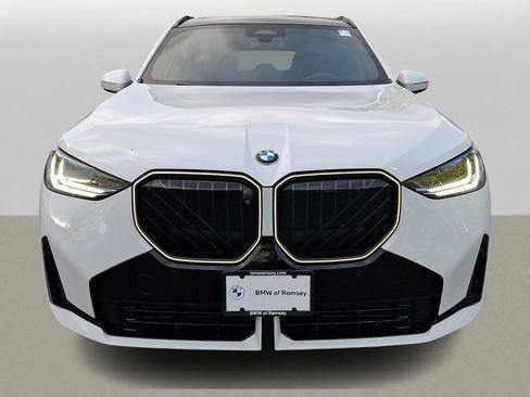 Used 2025 BMW X3 xDrive30 w/ Premium Package AWD/4WD image 2