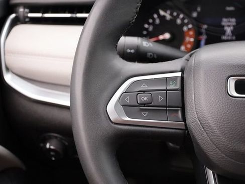 Used 2025 Jeep Compass Limited AWD/4WD image 11