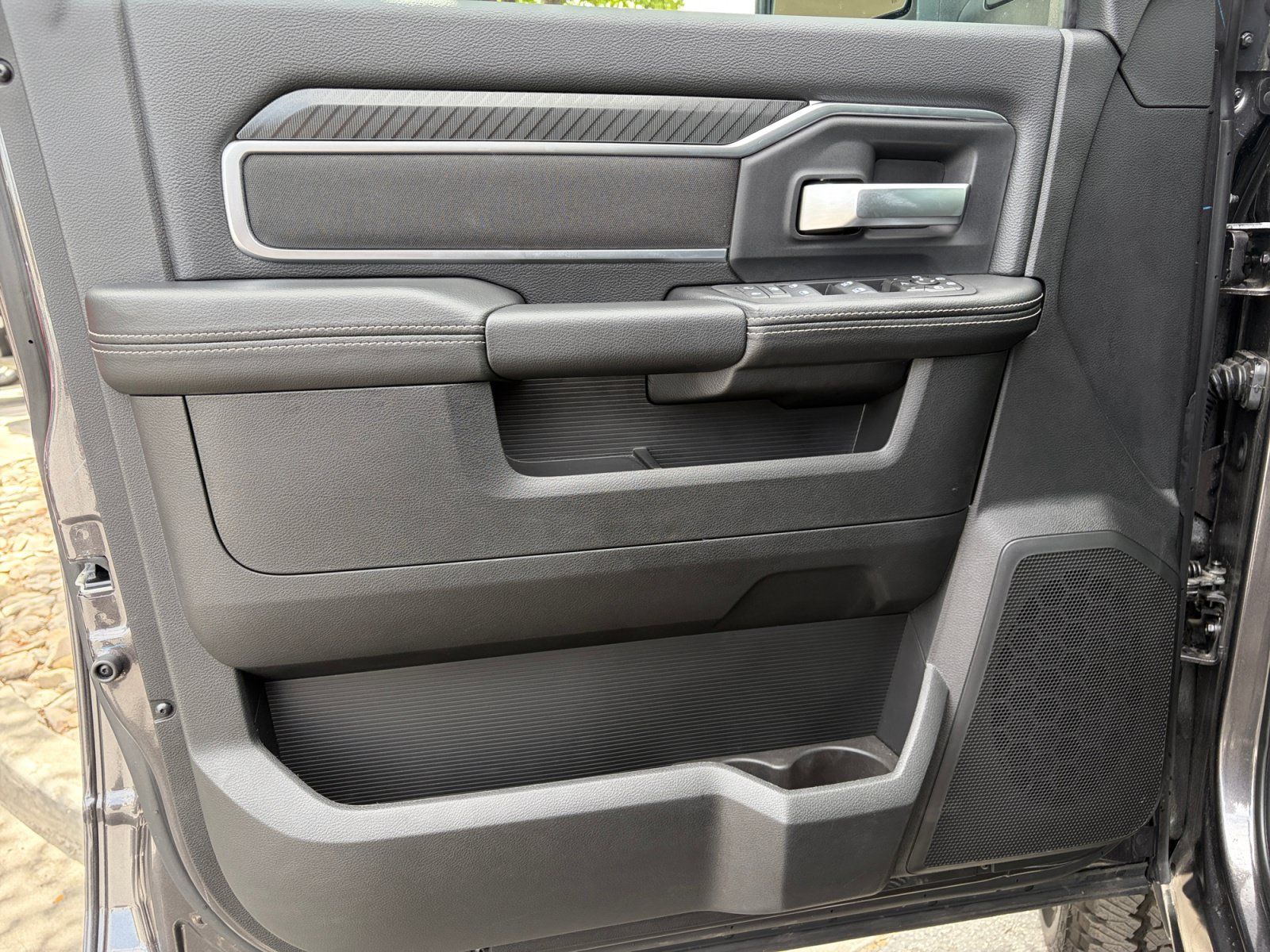 New 2026 RAM 3500 Big Horn AWD/4WD image 9