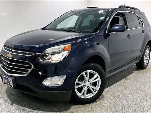 Used 2017 Chevrolet Equinox LT w/ Convenience Package image 3