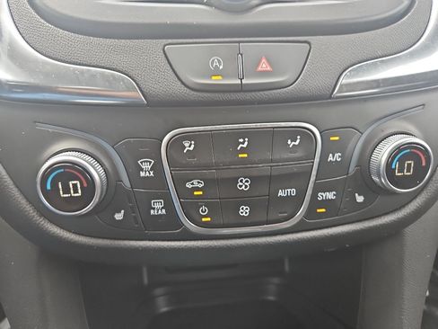 Used 2024 Chevrolet Equinox LT FWD image 24
