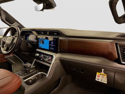 Used 2025 GMC Sierra 1500 Denali Ultimate AWD/4WD image 31
