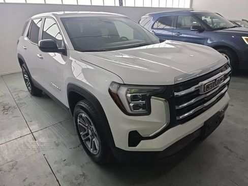 Used 2026 GMC Terrain Elevation image 3