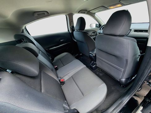 Used 2022 Honda HR-V LX image 28