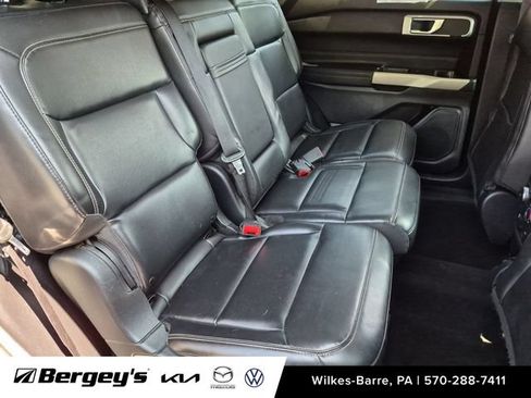 Used 2021 Ford Explorer XLT w/ Equipment Group 202A AWD/4WD image 27