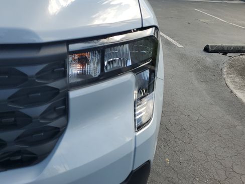 New 2026 Ford Maverick XLT image 4