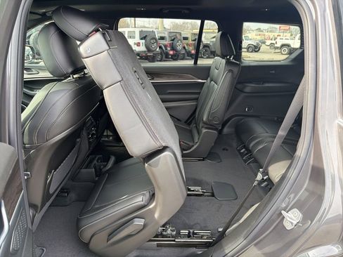 New 2026 Jeep Grand Cherokee L Limited w/ Limited Altitude Package RWD image 24