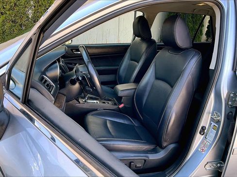 Used 2018 Subaru Outback 2.5i Limited AWD/4WD image 9