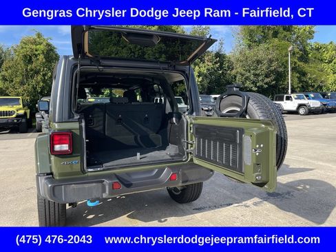 Used 2024 Jeep Wrangler Unlimited AWD/4WD image 20